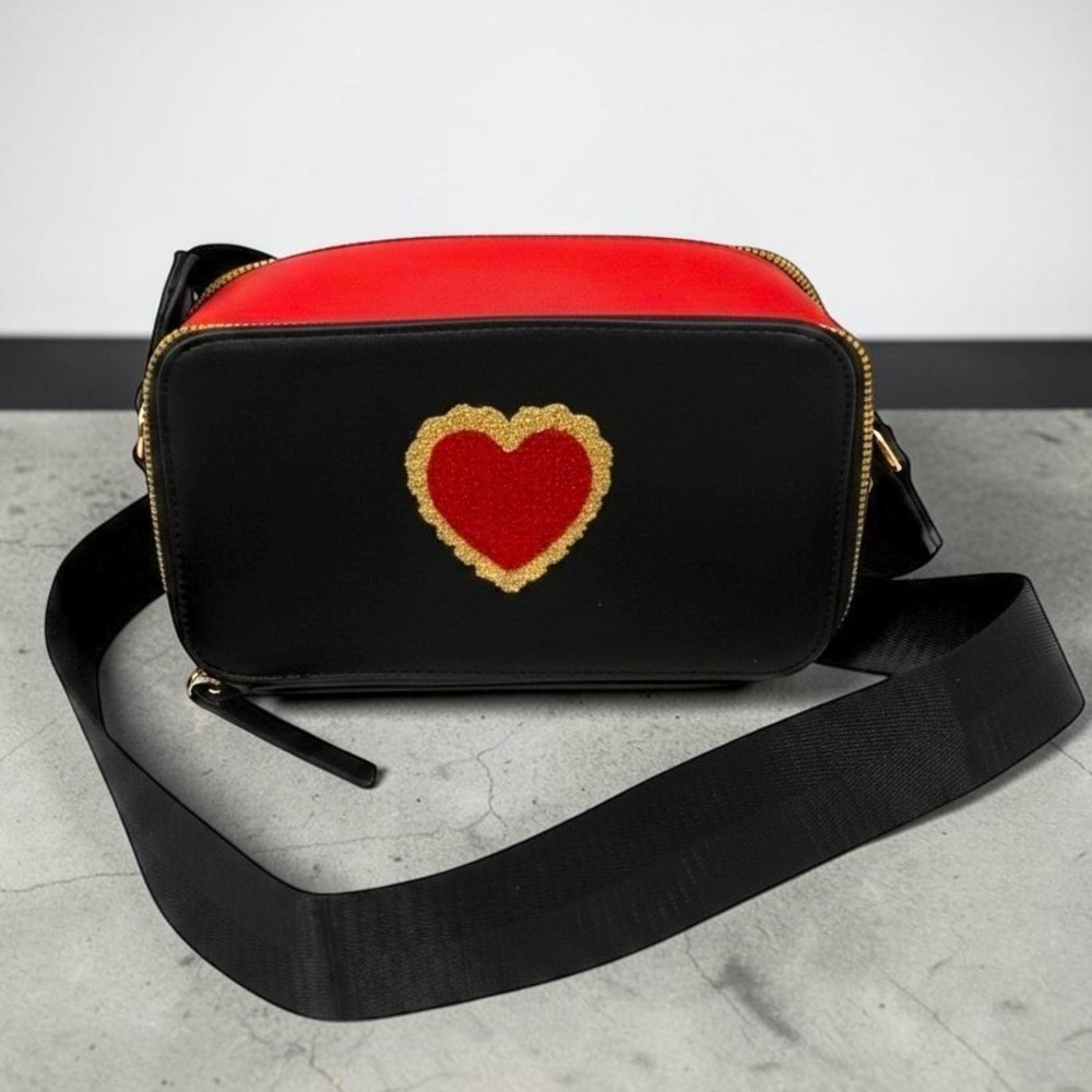 Like Dreams Heart Crossbody Adjustable Bag Black Red Gold Trim Faux Leather‎ Bag